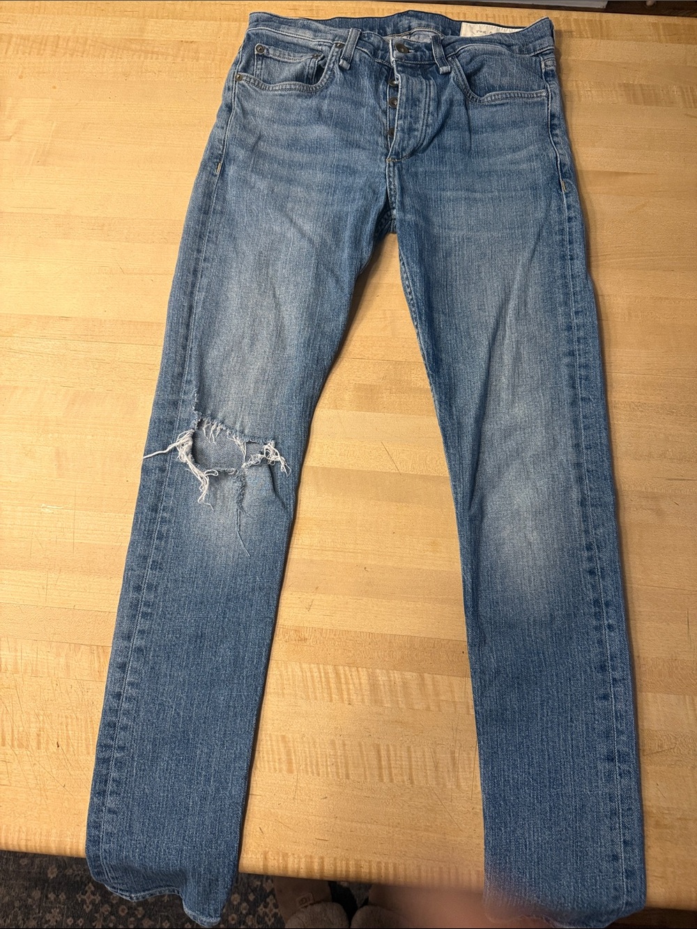 Women’s rag & bone Light Blue Distressed Straight-Leg Jeans